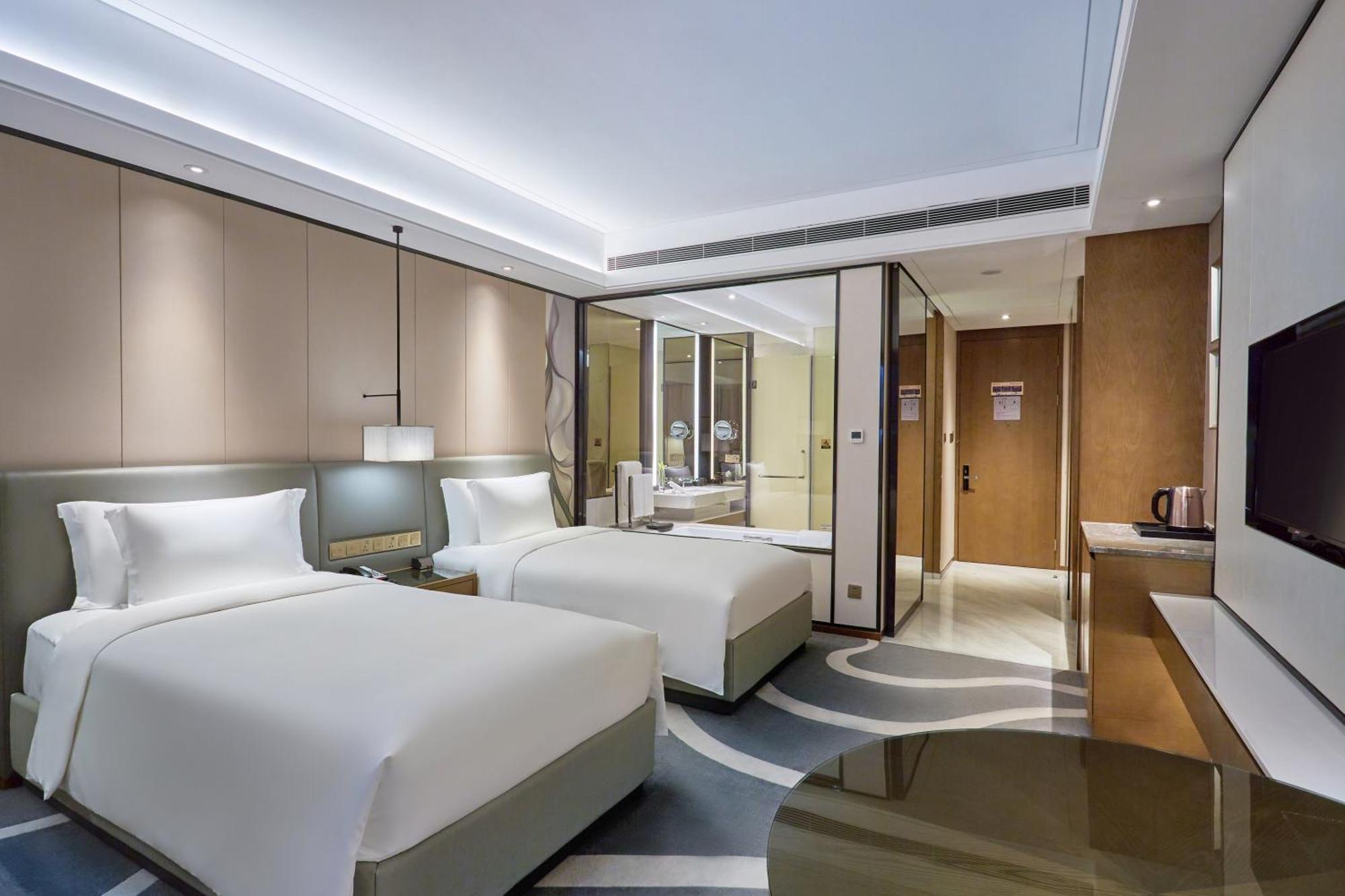 Crowne Plaza Hangzhou Qiantang - The Subway Can Reach The West Lake Scenic Area As Well As The Airport And High-Speed Rail Station, Adjacent To Jinsha Lake And Longfor Paradise Walk מראה חיצוני תמונה