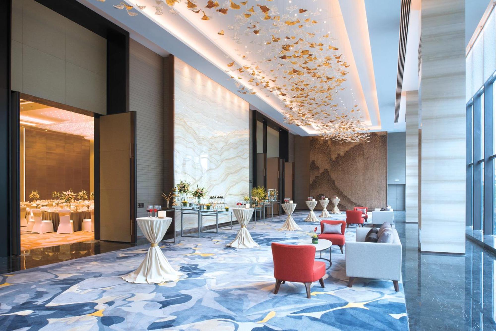 Crowne Plaza Hangzhou Qiantang - The Subway Can Reach The West Lake Scenic Area As Well As The Airport And High-Speed Rail Station, Adjacent To Jinsha Lake And Longfor Paradise Walk מראה חיצוני תמונה